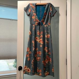 Lulu keyhole dress